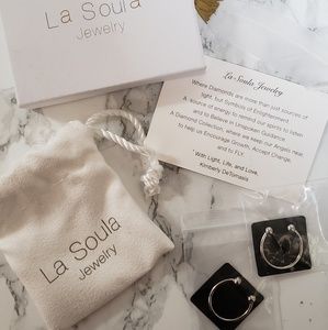 La Soula Two-Dimond Rings